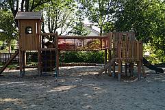 Kletterturm auf dem Außengelände